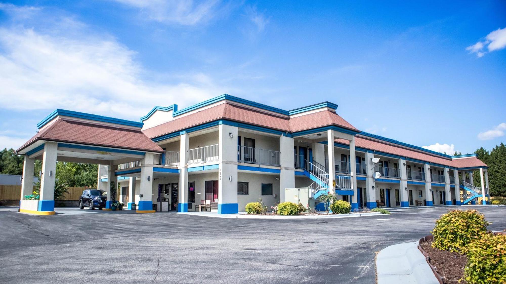 Executive Inn Yanceyville Экстерьер фото